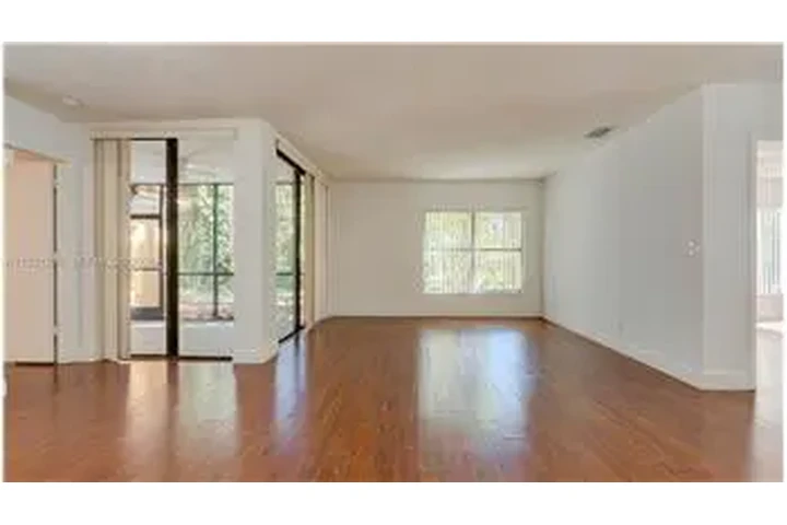 $2425 : Rental property with 3 bedro image 2