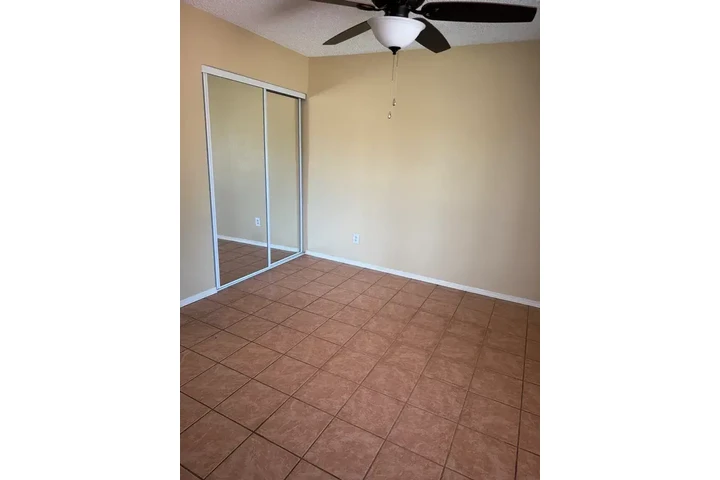 $1200 : Charming Southwest Home image 6