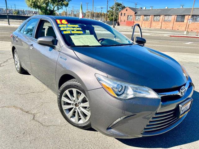 $18995 : 2016 Camry Hybrid XLE image 2