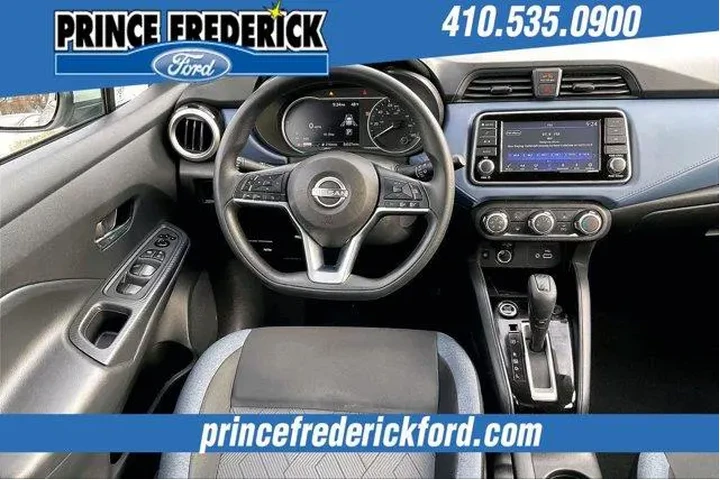 $14915 : Nissan Versa 2023 SV 4dr Sed image 5