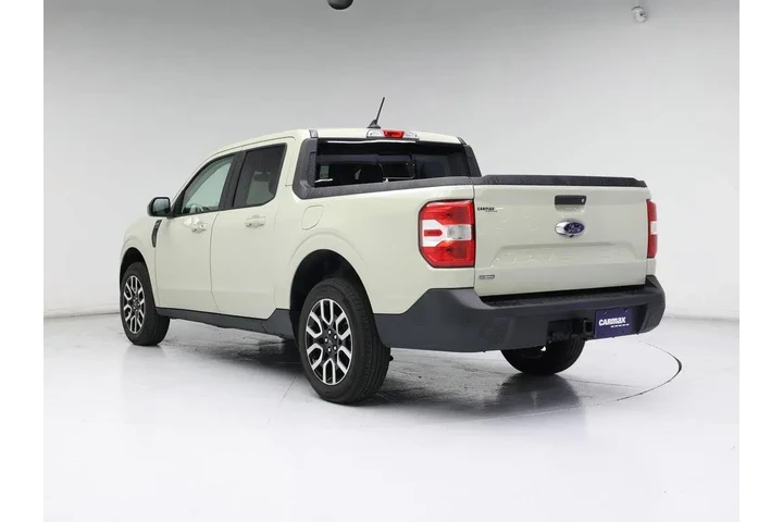 $37998 : Ford Maverick 2024 Lariat 4d image 2