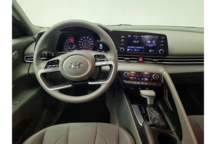 $20998 : Hyundai ELANTRA 2023 SEL 4dr image 10