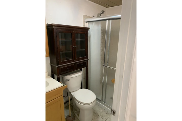 $1200 : Grande cuarto con cocina image 1