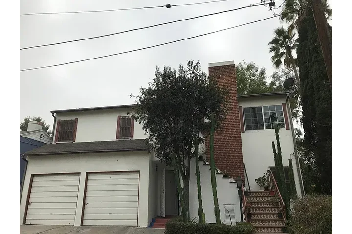 $2300 : Available 2Bed 1Bat in LA image 1