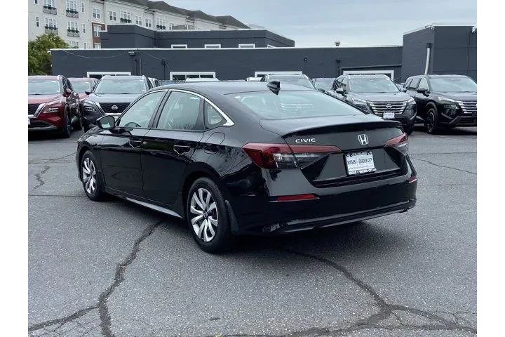 $21995 : Honda Civic 2025 LX 4dr Seda image 6