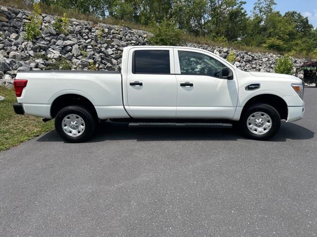 $37998 : PRE-OWNED 2022 NISSAN TITAN X image 8