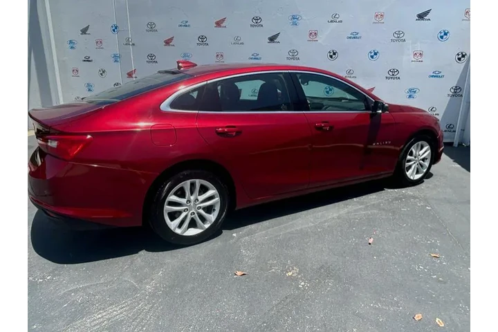 $13995 : 2018 Malibu 4dr Sdn LT w/1LT image 2