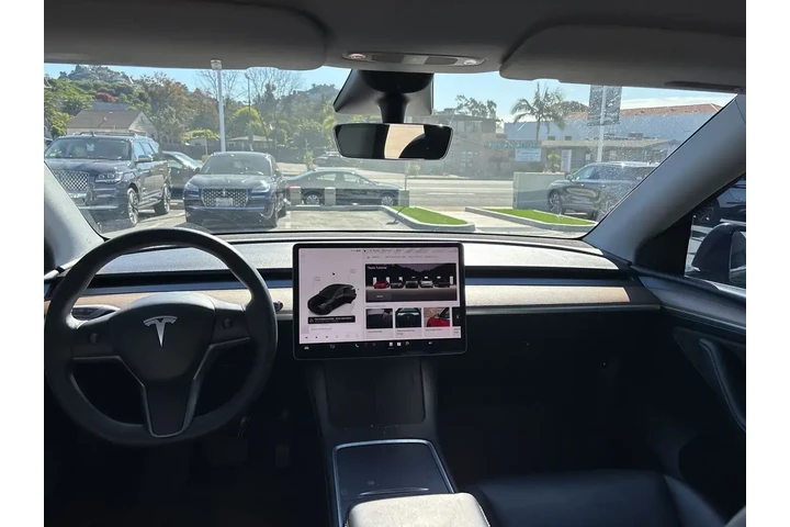 $30900 : Tesla Model Y 2023 AWD Long image 7