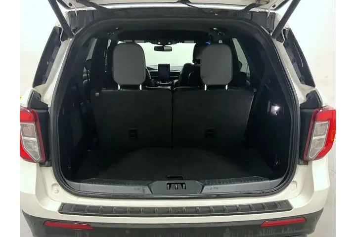 $28495 : Ford Explorer 2021 AWD ST 4d image 9