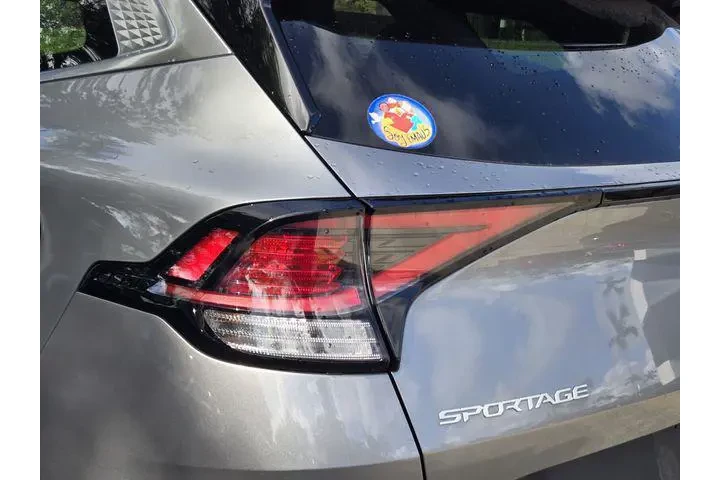 $20269 : Kia Sportage 2024 LX 4dr SUV image 8