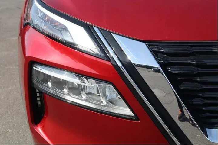 $18235 : Nissan Rogue 2021 AWD SV 4dr image 10