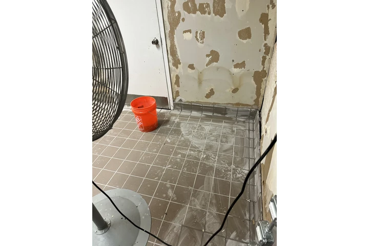 Construction/remodeling image 6