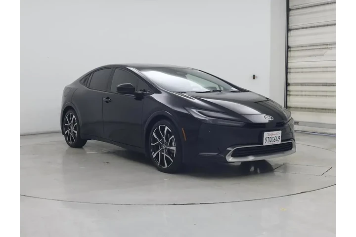 $33998 : Toyota Prius Plug-in Hybrid image 1