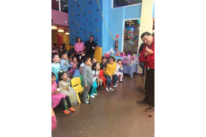 Especialista FIESTA INFANTIL image 7