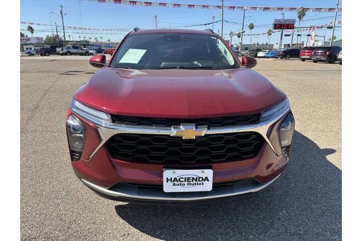 $22375 : 2025 Trax LT image 7