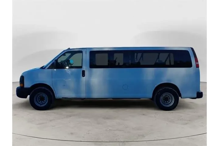 $18961 : GMC Savana 2015 LS 3500 3dr image 2