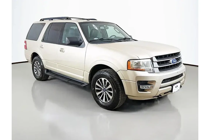 $12849 : Ford Expedition 2017 4x4 XLT image 2