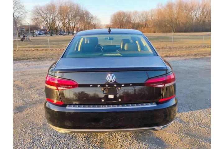 $12997 : 2020 Passat S image 6