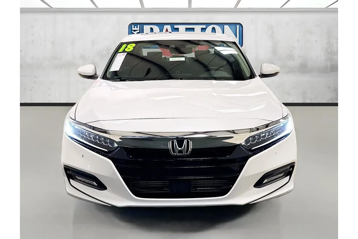 $25971 : Honda Accord 2018 Touring 4d image 2