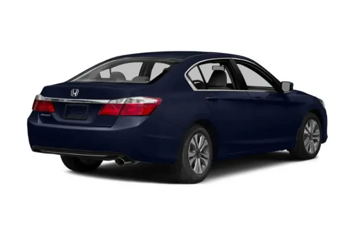 $14888 : Honda Accord 2013 LX 4dr Sed image 3