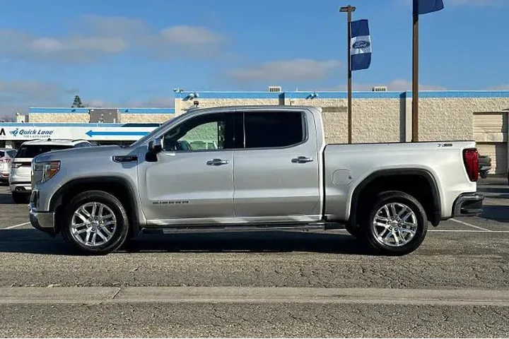 $37706 : GMC Sierra 1500 2020 4x4 SLT image 6