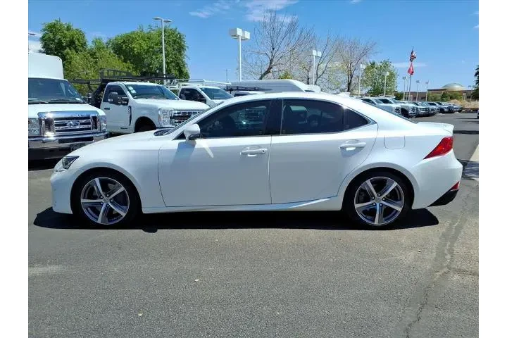 $25524 : Lexus IS 200t 2017 4dr Sedan image 7