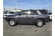 $37291 : Toyota 4Runner 2023 4x2 SR5 thumbnail