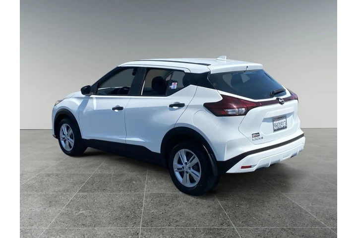 $23891 : Nissan Kicks 2023 S 4dr Cros image 3