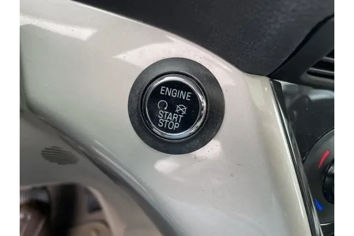 $7992 : Ford C-MAX Hybrid 2013 SEL 4 image 10