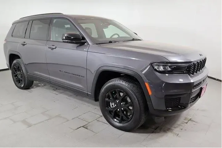 $28750 : Jeep Grand Cherokee L 2024 4 image 3