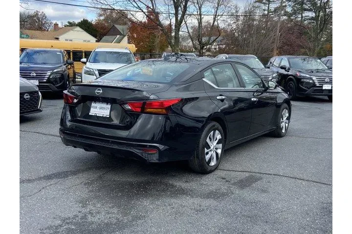 $18989 : Nissan Altima 2025 2.5 S 4dr image 4