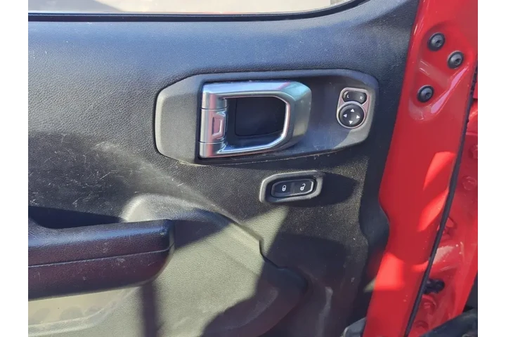 $27180 : Jeep Wrangler Unlimited 2021 image 9