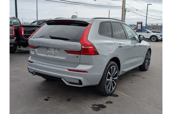 $36989 : Volvo XC60 2024 AWD B5 Plus image 3