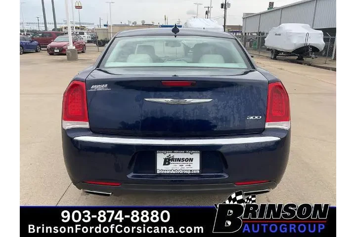 $9990 : Chrysler 300 2015 Limited 4d image 6