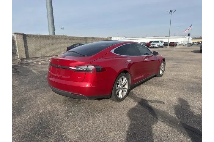 $17982 : Tesla Model S 2015 60 4dr Li image 7