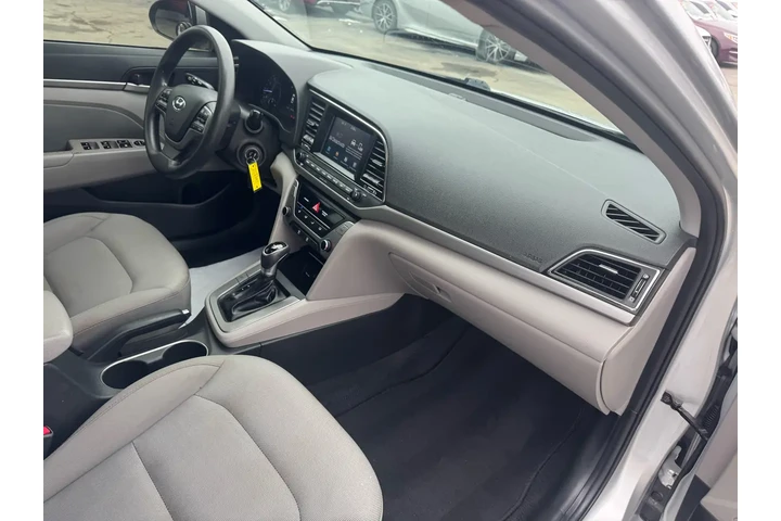 $8980 : 2018 Elantra SEL 2.0L Auto SU image 9