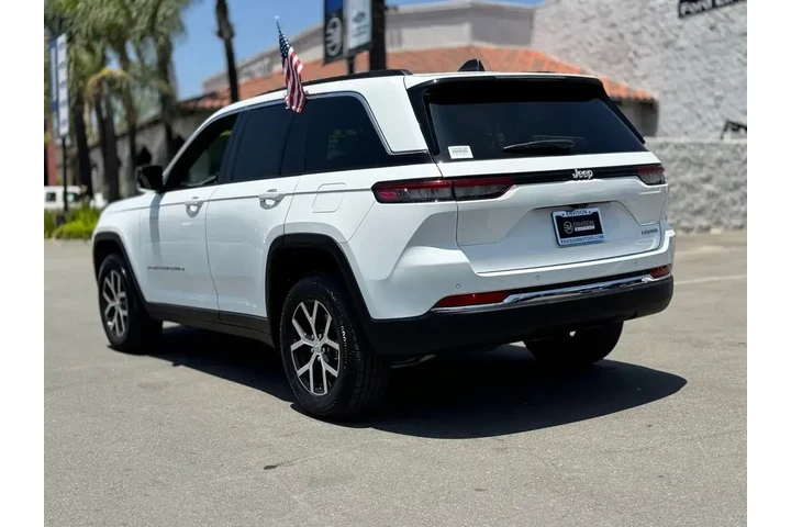 $31750 : Jeep Grand Cherokee 2024 4x2 image 9