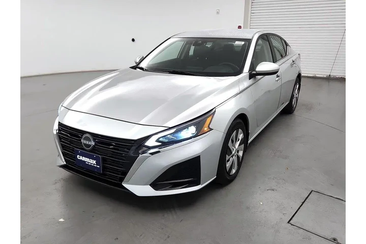 $19998 : Nissan Altima 2023 2.5 S 4dr image 3