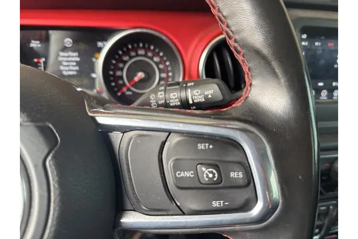 Jeep Wrangler 2021 4x4 Rubic image 9