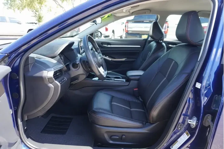 $22988 : Nissan Altima 2024 2.5 SR 4d image 7