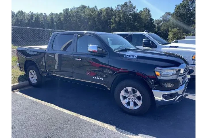 $33994 : Ram 1500 2021 4x2 Laramie 4d image 2