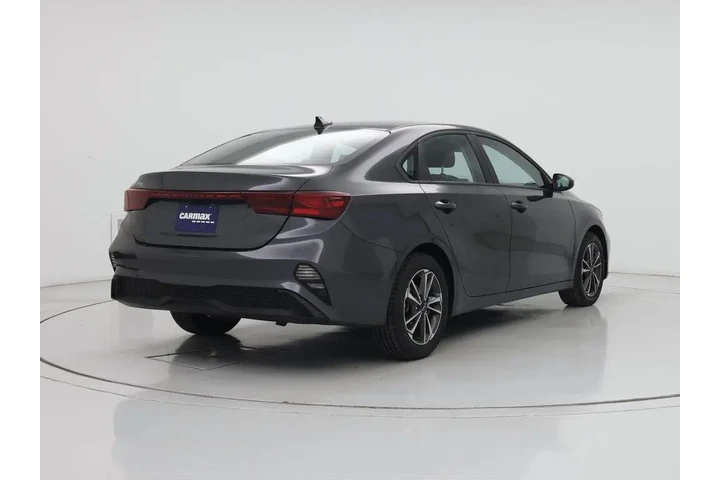 $17998 : Kia Forte 2024 LXS 4dr Sedan image 8