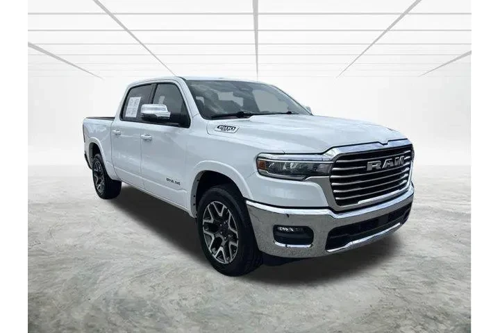 $37061 : Ram 1500 2025 4x4 Laramie 4d image 2