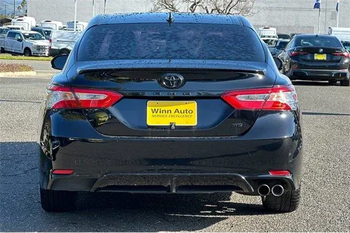 $20042 : Toyota Camry 2020 SE 4dr Sed image 4