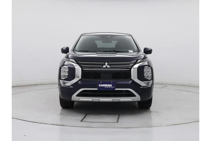 $23998 : Mitsubishi Outlander 2023 SE image 5