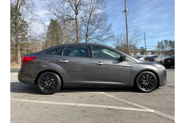 $7985 : Ford Focus 2016 S 4dr Sedan image 4