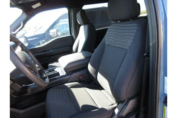 $35999 : Ford F-150 2023 4x2 XL 4dr S image 7