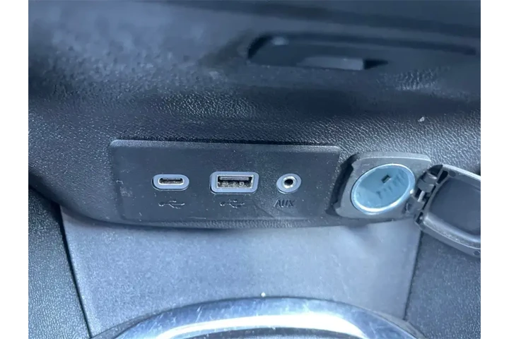 $13000 : Chevrolet Malibu 2022 LT 4dr image 10