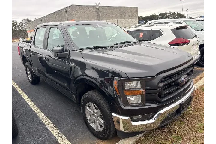 $37213 : Ford F-150 2023 4x4 XL 4dr S image 2