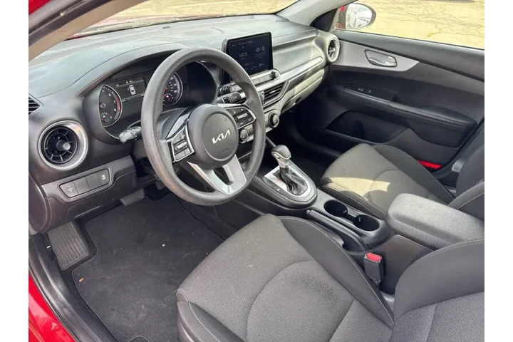 $15999 : 2022 Forte LXS image 9